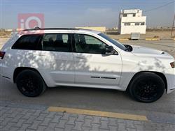 جیپ گراند شیرۆکی